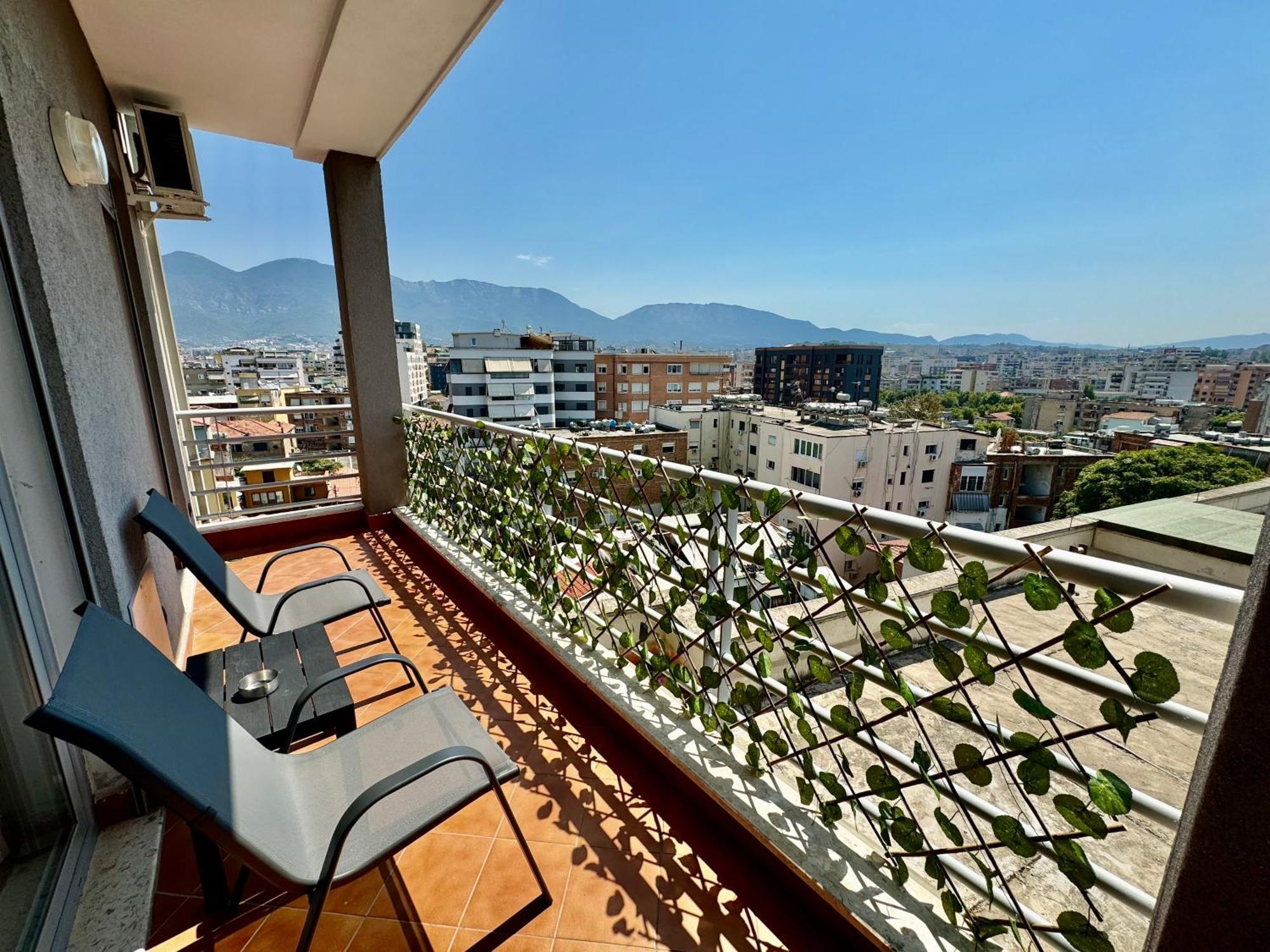 New Bazaar Cozy Apartment 2 Dajti View Tirana Buitenkant foto