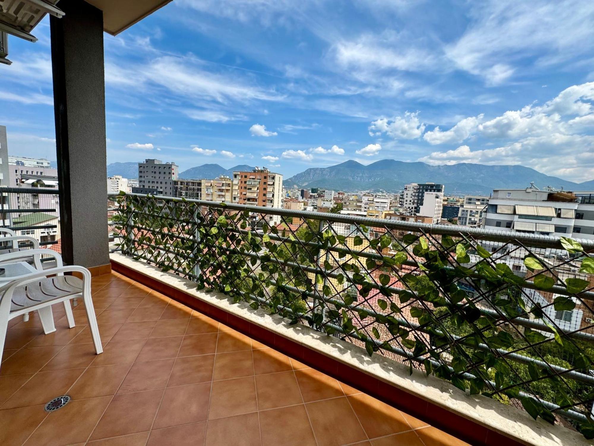 New Bazaar Cozy Apartment 2 Dajti View Tirana Buitenkant foto